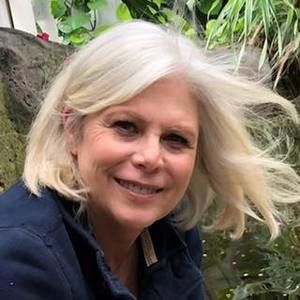 Meet your Posher, Suzanne